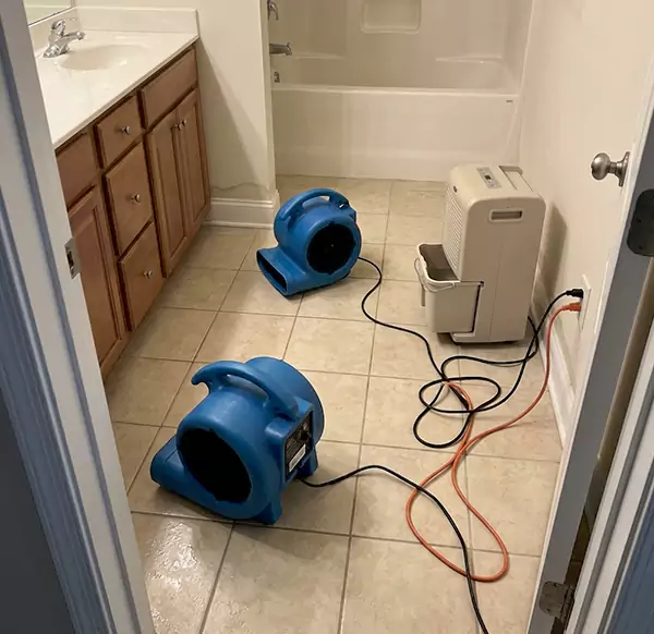 Why Homeowners & Businesses Choose Pompano Beach Water Damage Pro for Flooded Bathroom Services in Pompano Beach, FL?
